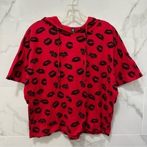 Lips and Kisses Print dolman short sleeve hoodie
